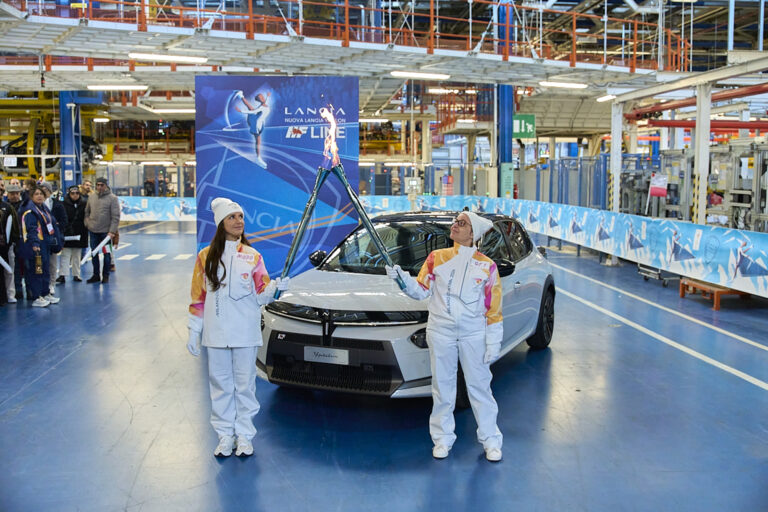 Melfi sous le signe du feu sacré : Quand la Flamme Olympique rencontre la future Lancia Gamma