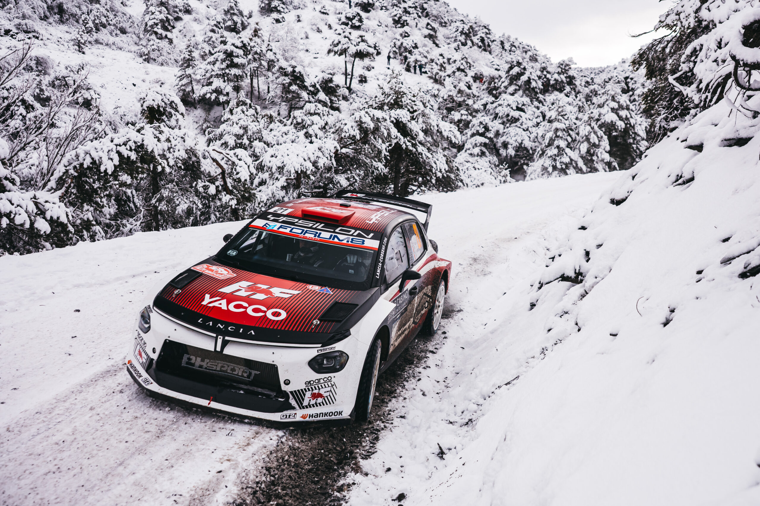 Monte-Carlo 2026 : L&rsquo;Ypsilon HF punit le chrono ! Rossel s&rsquo;offre le « Super Sunday » au nez et à la barbe des Rally1