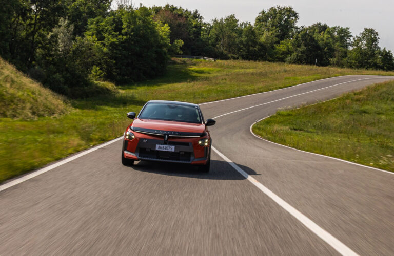 Sportive de l’Année 2026 : Portons la Lancia Ypsilon HF sur la plus haute marche !