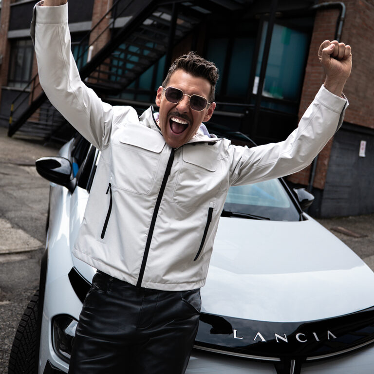 Lancia en vedette du clip « SUMMER FUNK » : Un dialogue entre l&rsquo;Ypsilon HF Line et la Beta Coupé