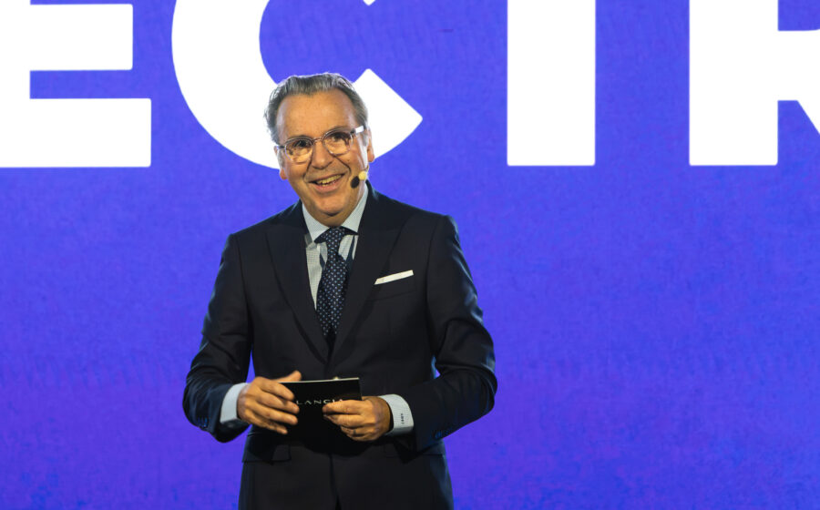 « Lancia, c’est l’élégance et le tempérament » : rencontre avec Arnaud Belloni au volant de la nouvelle Gamma