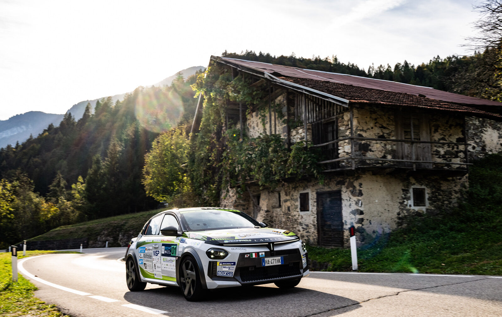EcoDolomites GT 2026 : Victoire historique pour la Lancia Ypsilon HF et le duo Guerrini-Prusak en FIA EcoRally Cup